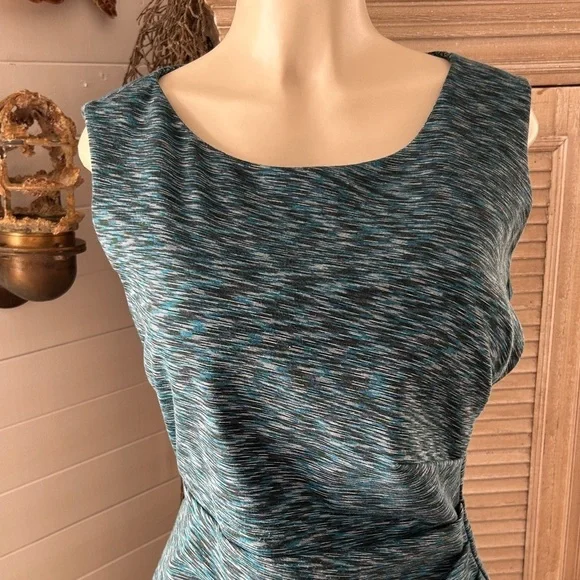 Calvin Klein Textured Teal Sleeveless Midi Dress size 14 - Picture 2 of 9